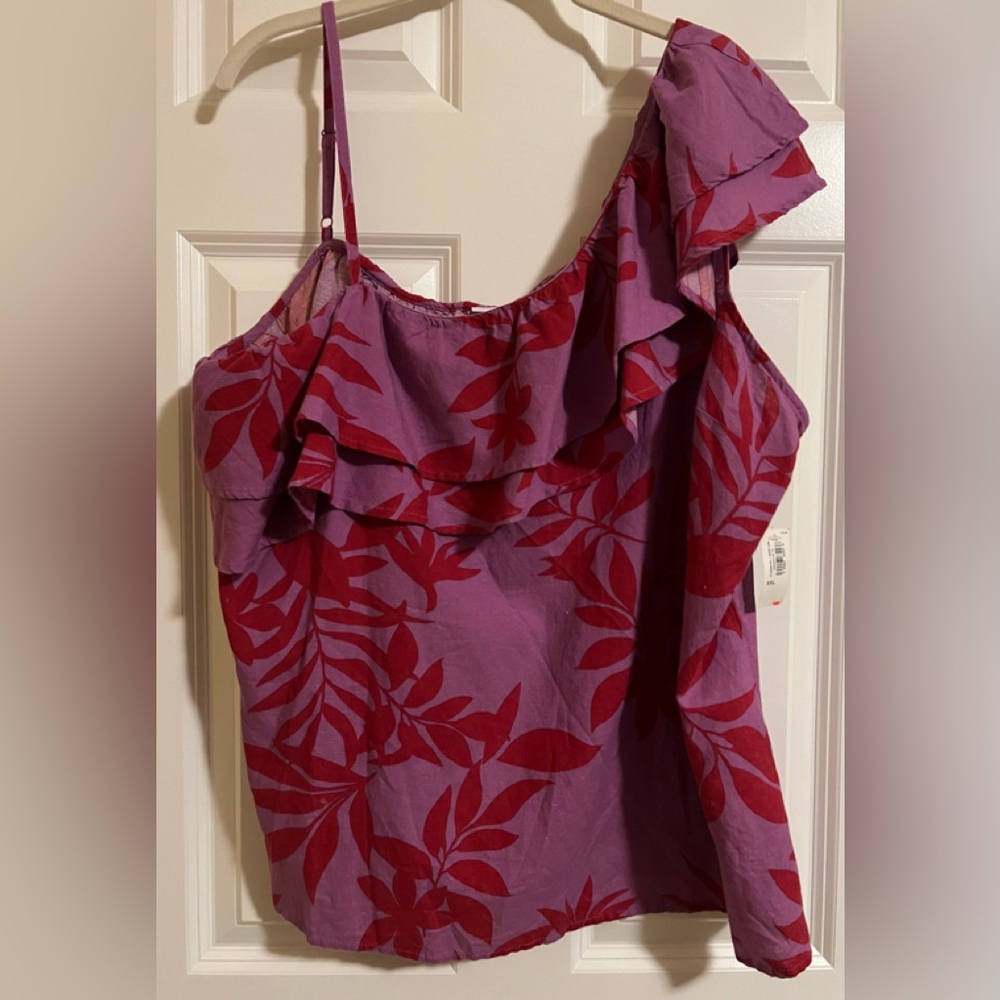 NWT Old Navy colorful top. Size XXL